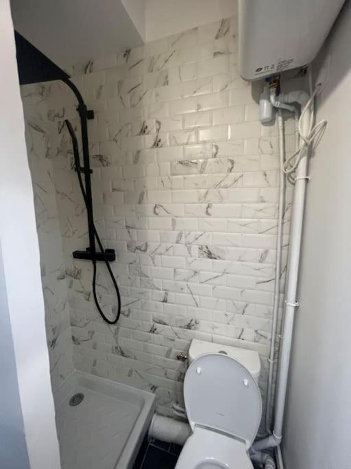 Studio Cosy Refait A Neuf Levallois Levallois-Perret Exterior foto