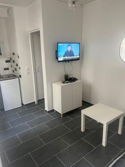 Studio Cosy Refait A Neuf Levallois Levallois-Perret Exterior foto